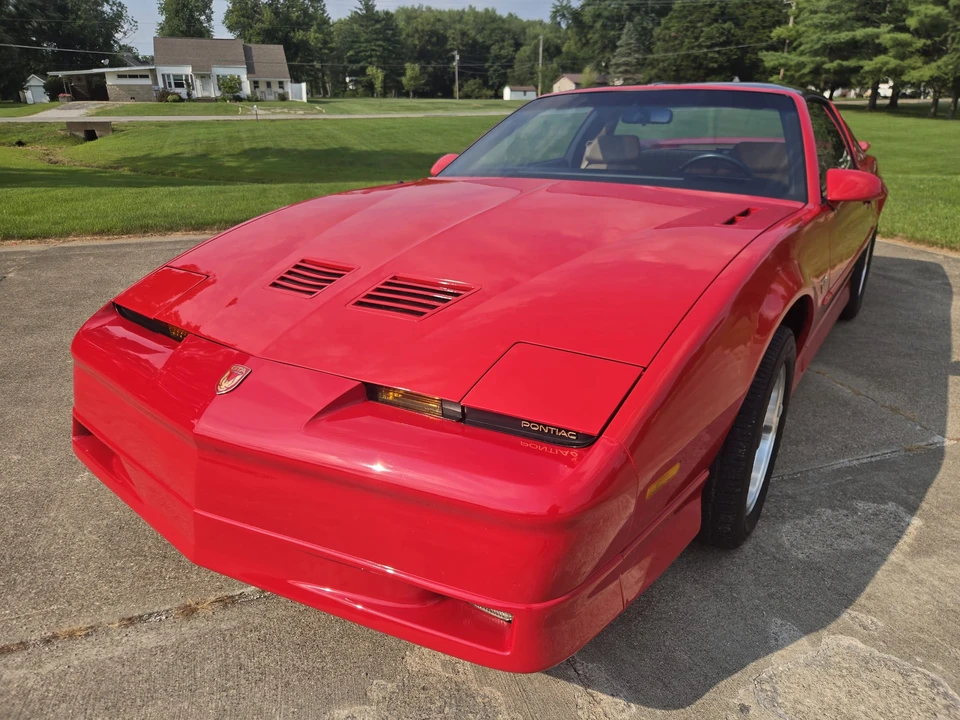 1989 Pontiac Firebird Trans Am 3rd Gen - Image 17 of 31