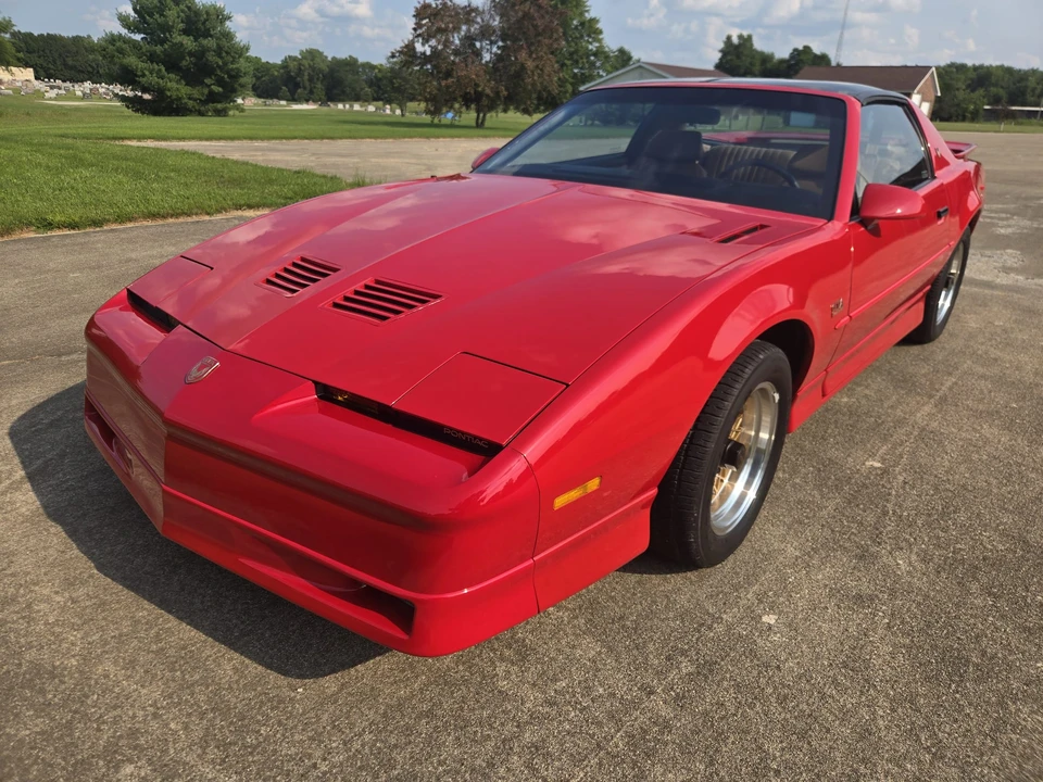 1989 Pontiac Firebird Trans Am 3rd Gen - Image 9 of 31