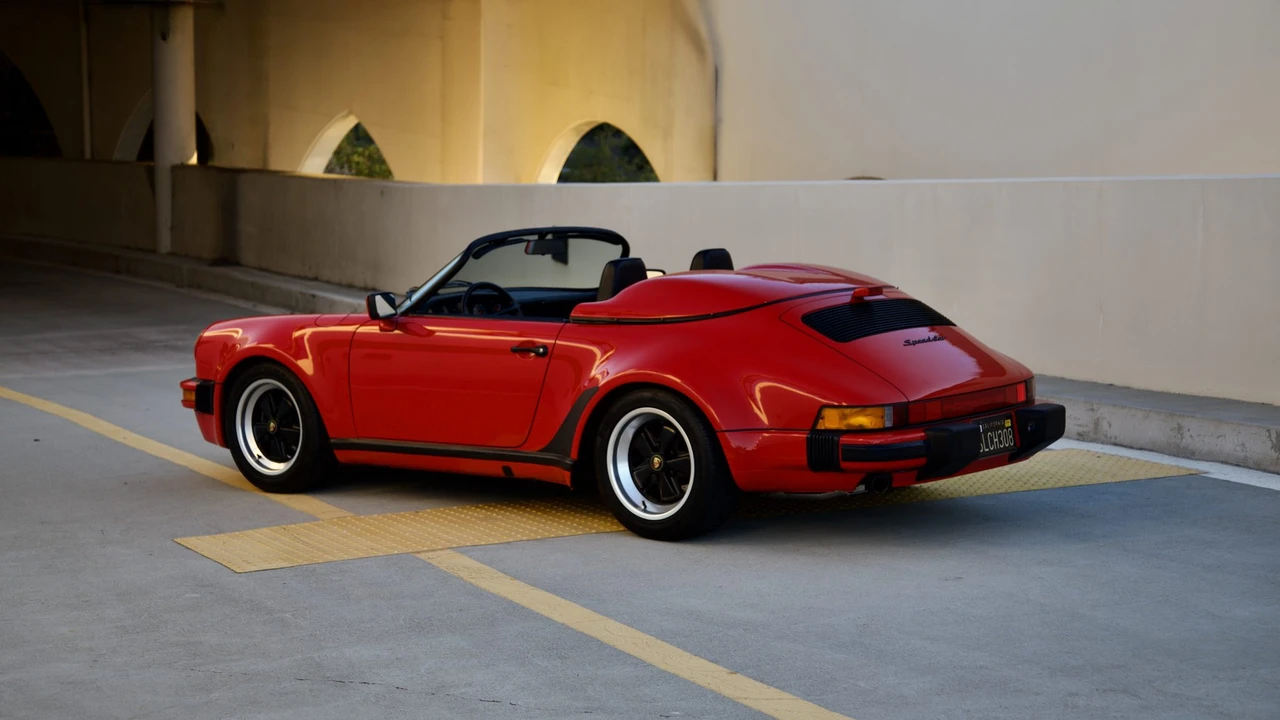1989 Porsche 911 Carrera 3.2 - Image 17 of 31