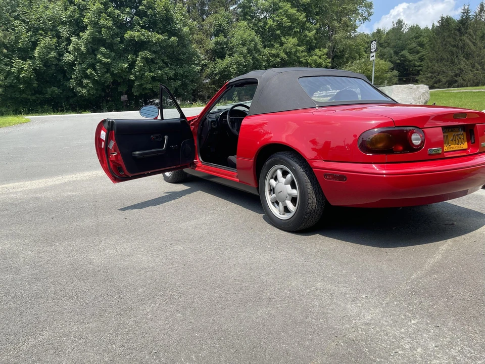 1990 Mazda NA MX-5 Miata - Image 22 of 31