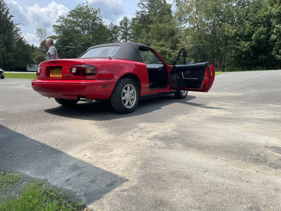 1990 Mazda NA MX-5 Miata - Image 24 of 31