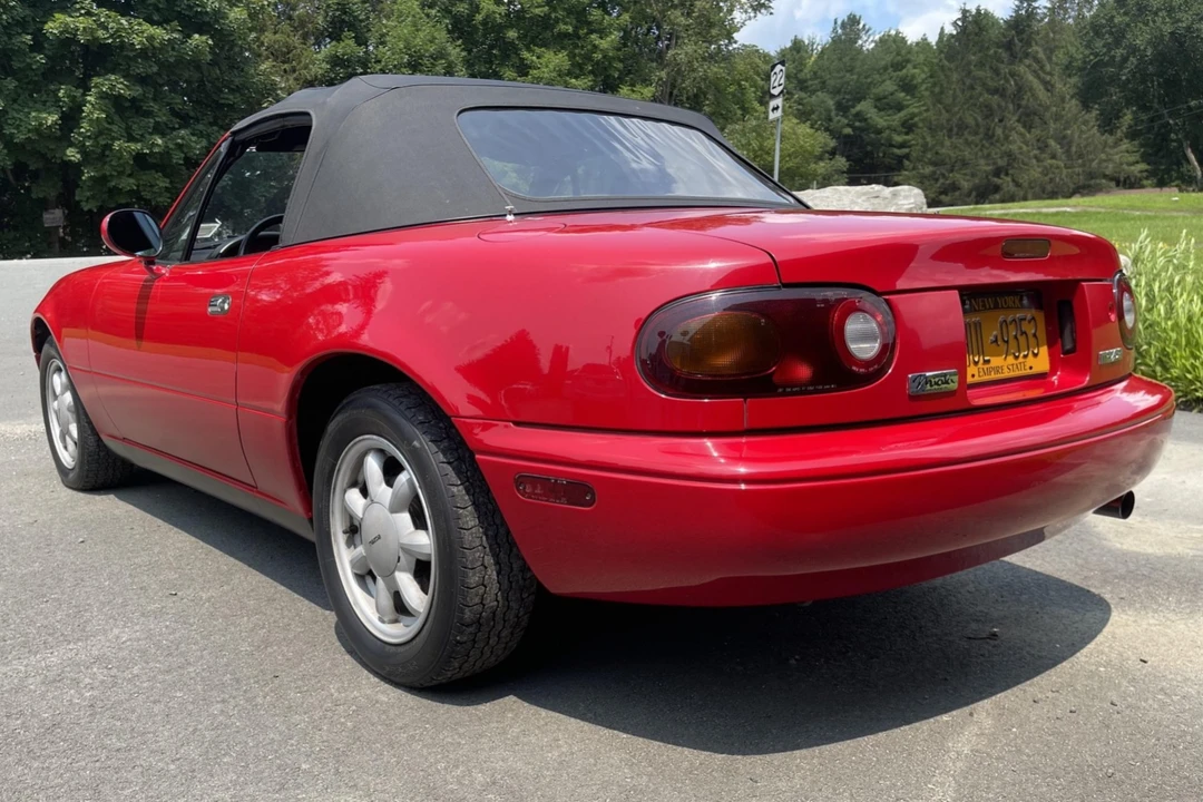 1990 Mazda NA MX-5 Miata - Image 17 of 31