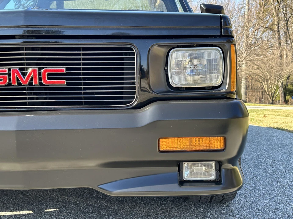 1991 GMC Syclone - Image 25 of 31