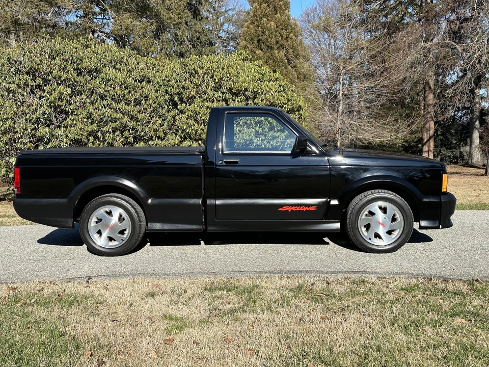 1991 GMC Syclone - Image 17 of 31