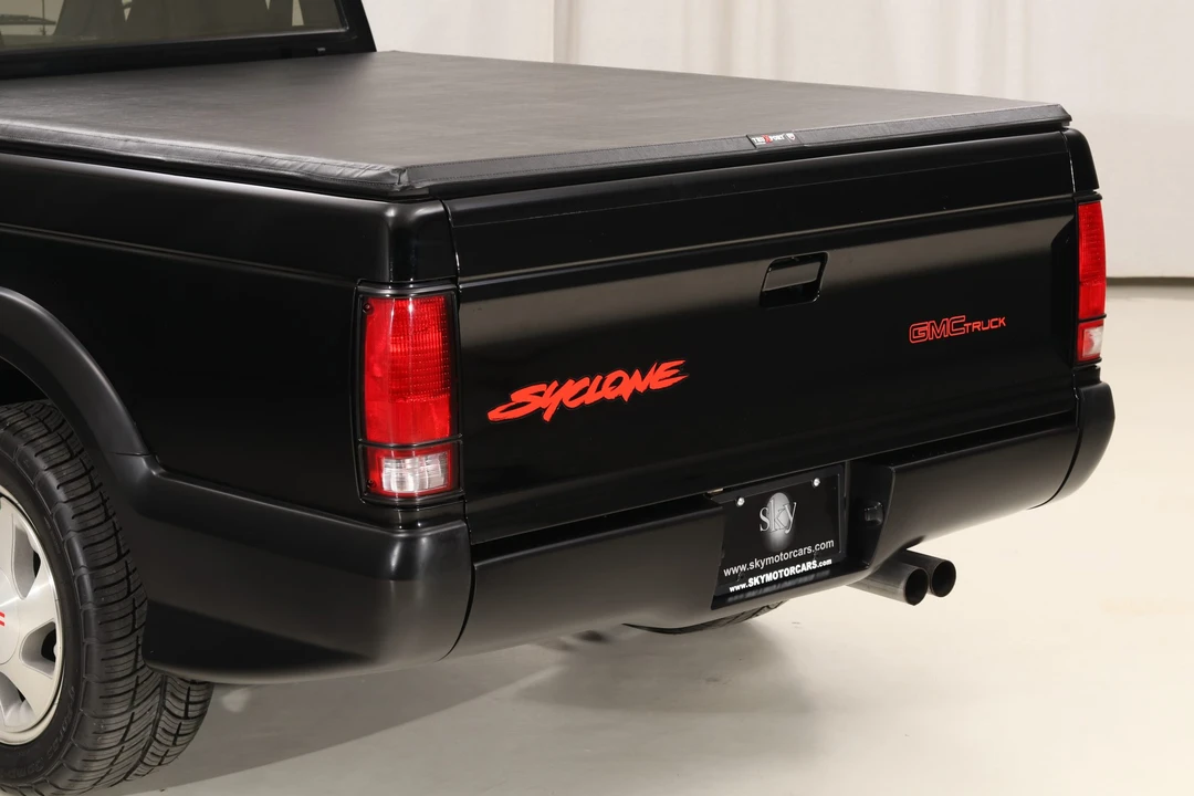 1991 GMC Syclone - Image 31 of 31
