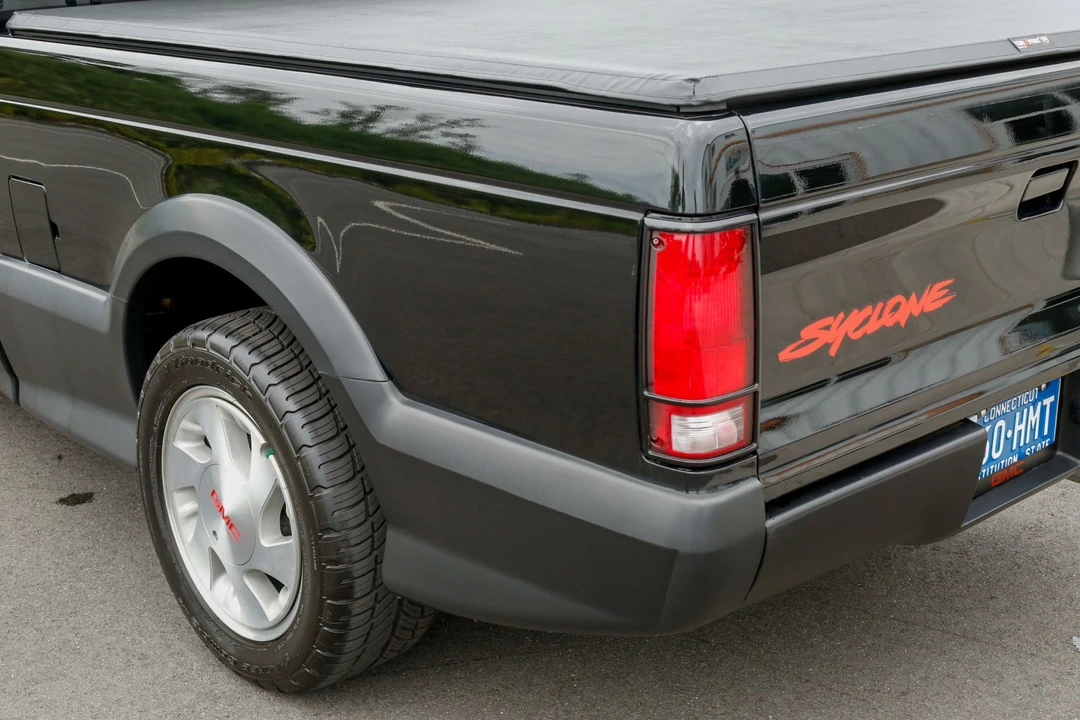 1991 GMC Syclone - Image 22 of 31
