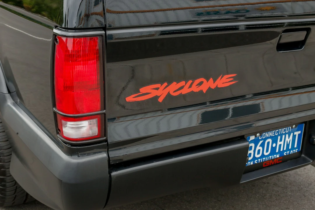 1991 GMC Syclone - Image 24 of 31
