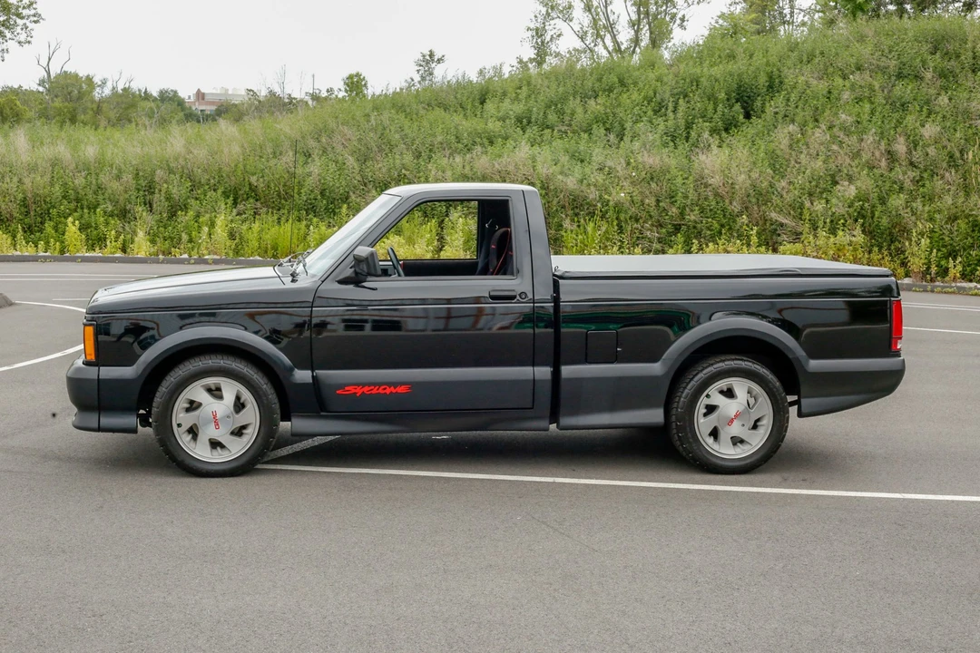 1991 GMC Syclone - Image 6 of 31