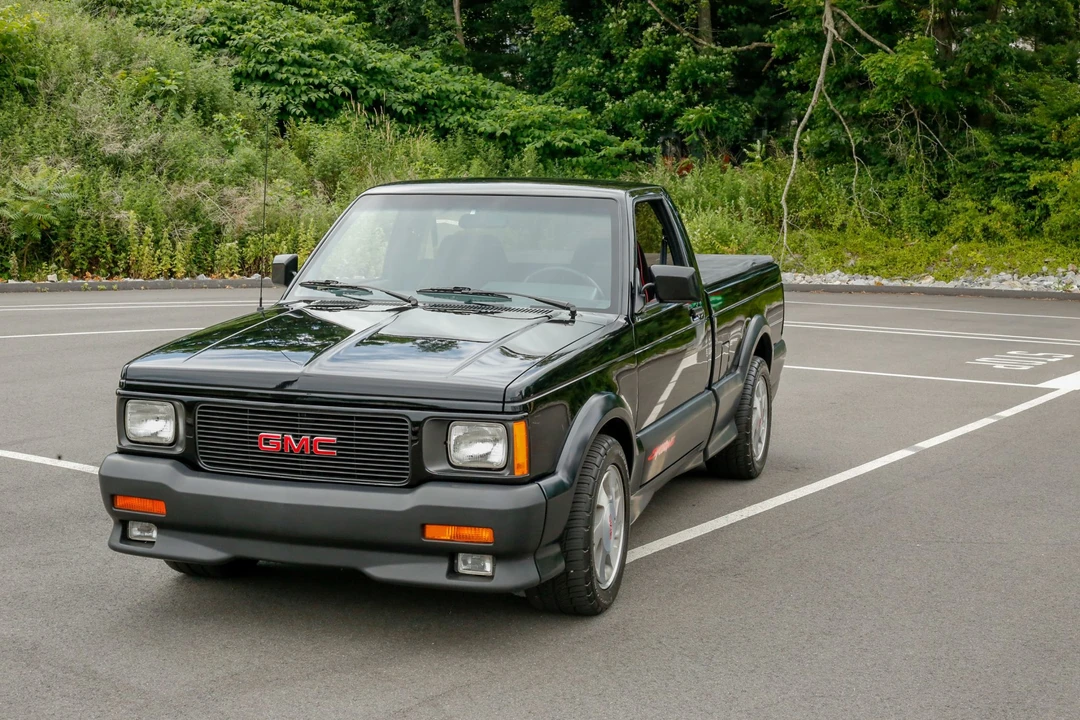 1991 GMC Syclone - Image 2 of 31