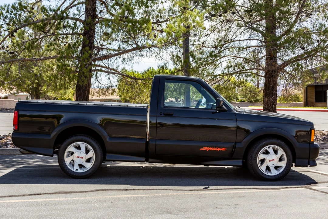 1991 GMC Syclone - Image 7 of 31