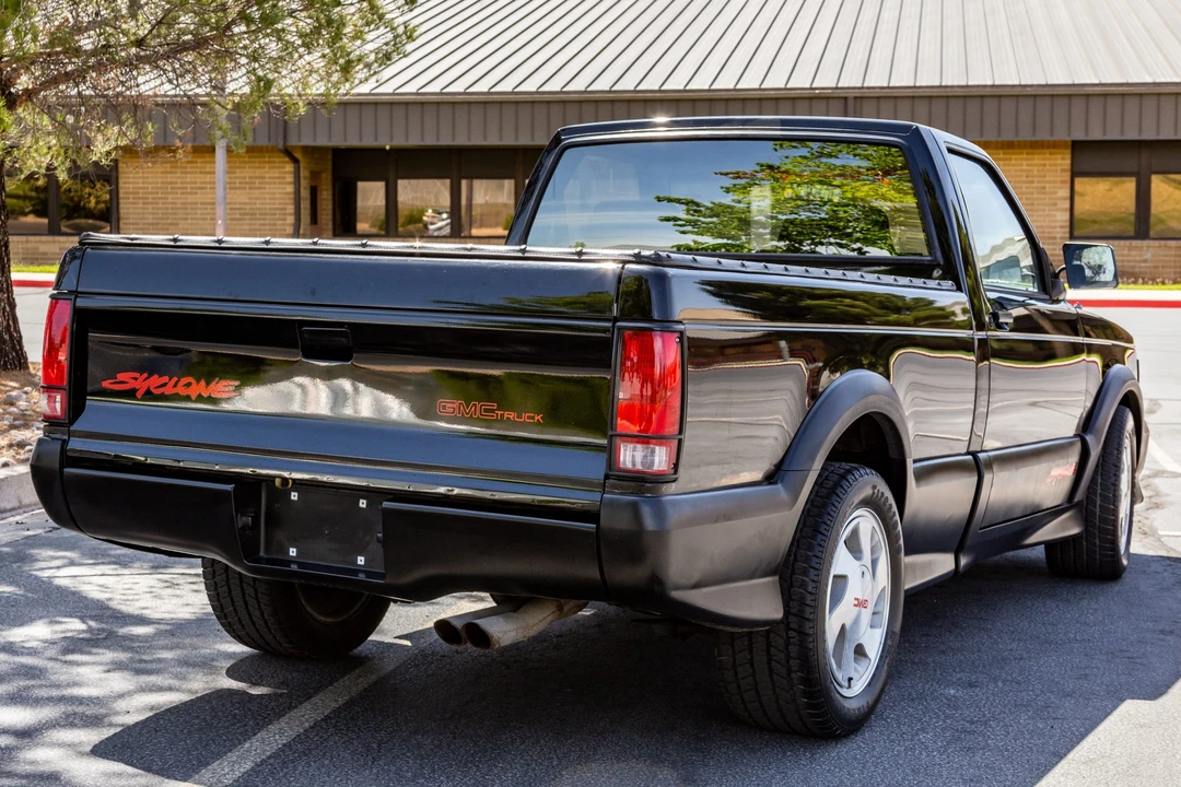 1991 GMC Syclone - Image 6 of 31