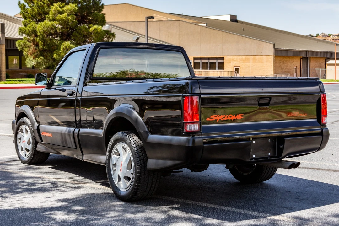 1991 GMC Syclone - Image 4 of 31