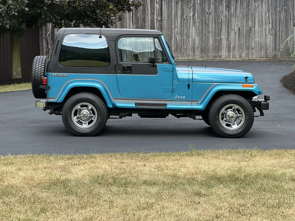 1991 Jeep YJ Wrangler - Image 6 of 31