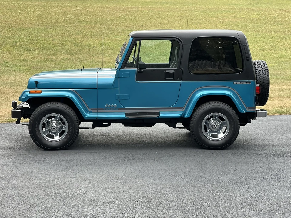 1991 Jeep YJ Wrangler - Image 10 of 31