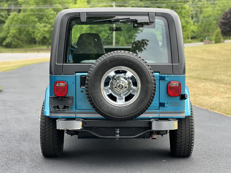 1991 Jeep YJ Wrangler - Image 8 of 31