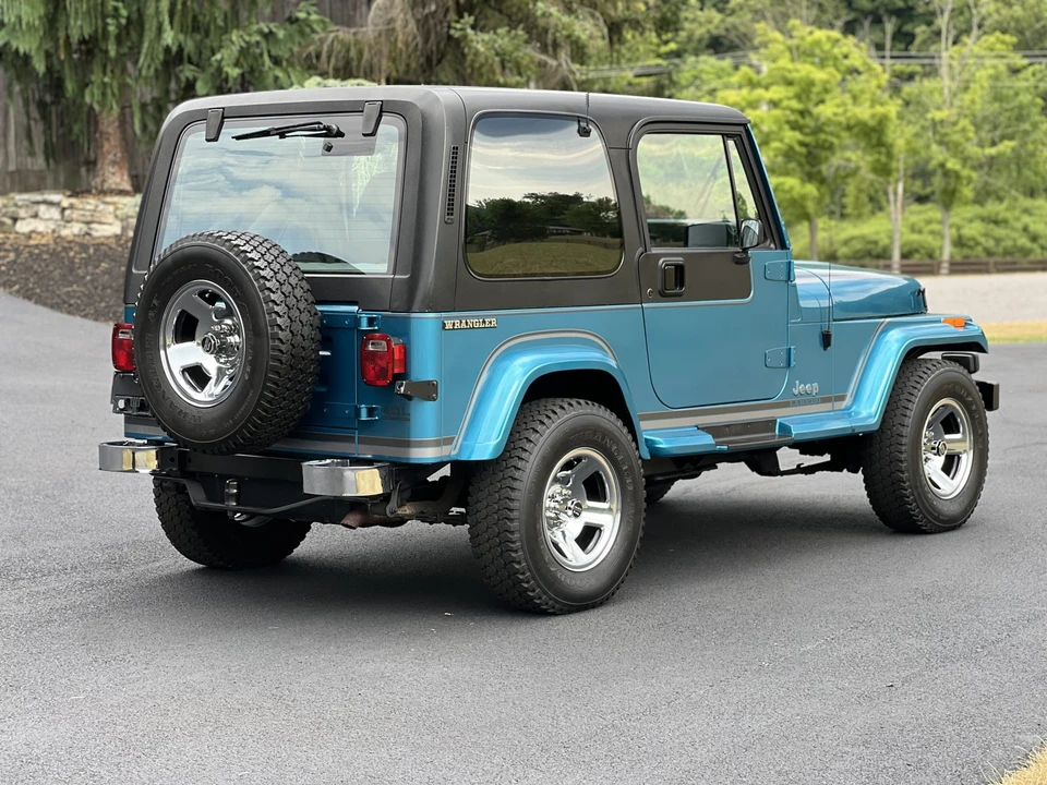 1991 Jeep YJ Wrangler - Image 7 of 31
