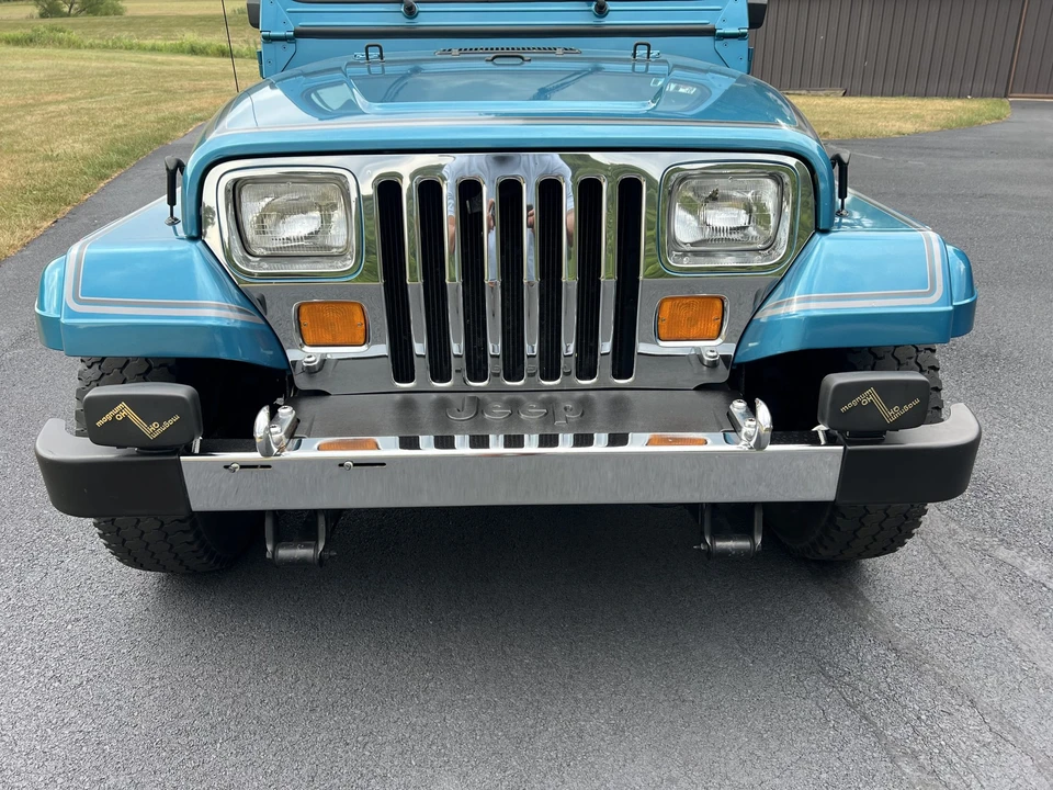 1991 Jeep YJ Wrangler - Image 11 of 31