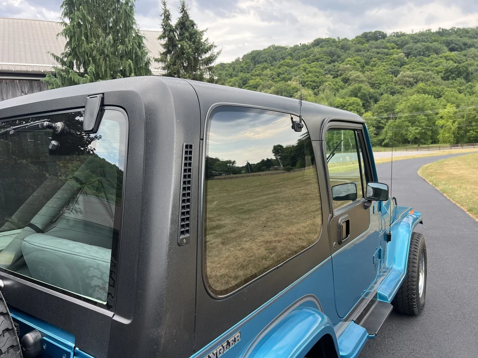 1991 Jeep YJ Wrangler - Image 23 of 31