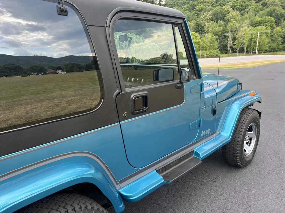 1991 Jeep YJ Wrangler - Image 19 of 31