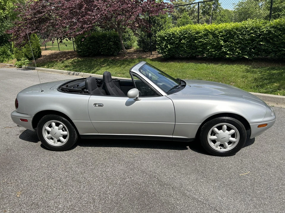 1991 Mazda NA MX-5 Miata - Image 9 of 31