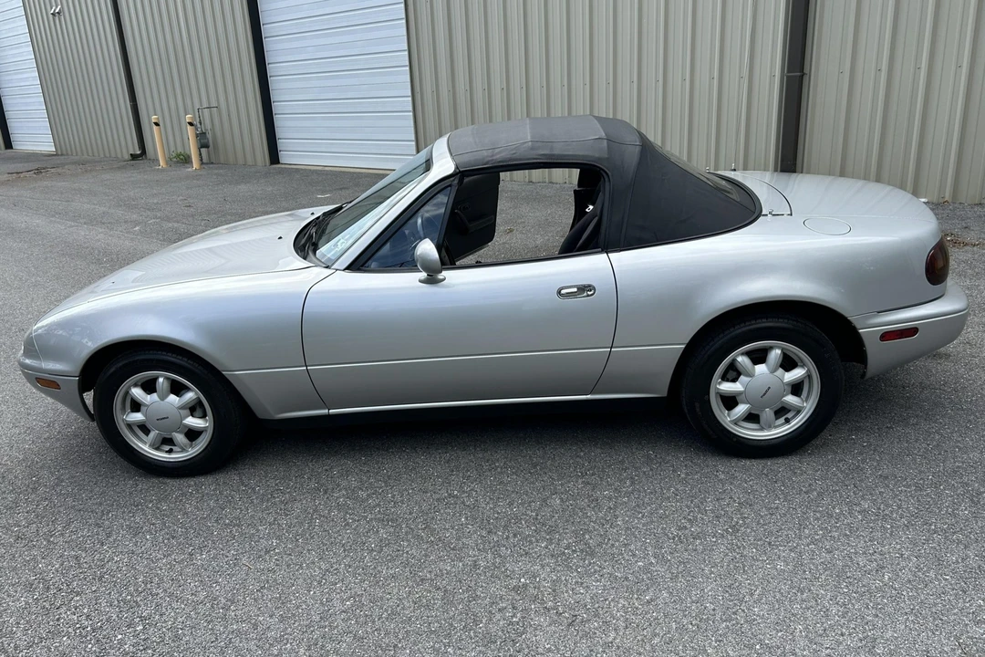 1991 Mazda NA MX-5 Miata - Image 21 of 31