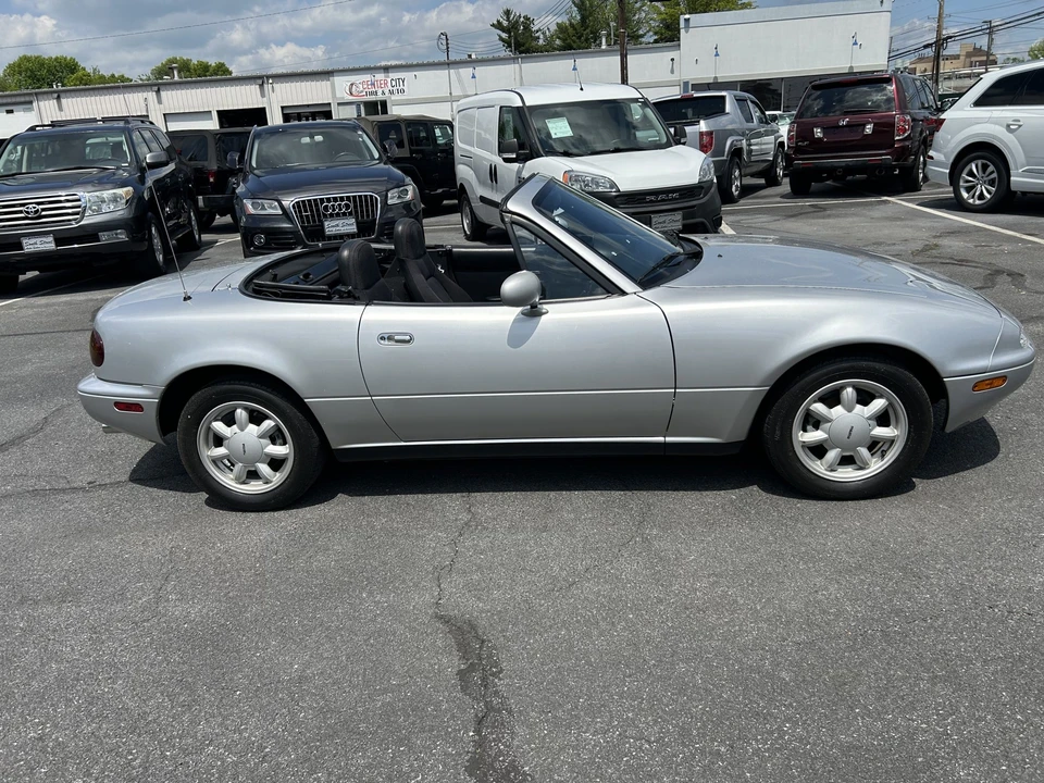 1991 Mazda NA MX-5 Miata - Image 10 of 31