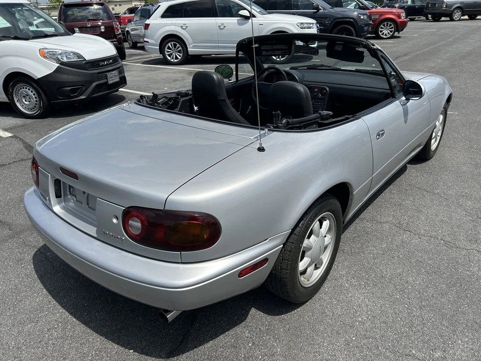 1991 Mazda NA MX-5 Miata - Image 13 of 31