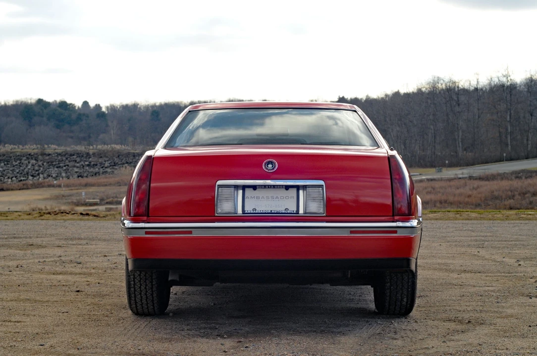 1992 Cadillac Eldorado 12th Gen - Image 10 of 31
