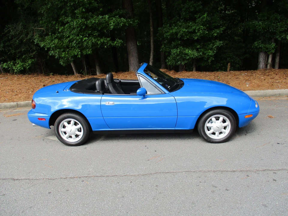 1992 Mazda NA MX-5 Miata - Image 8 of 31