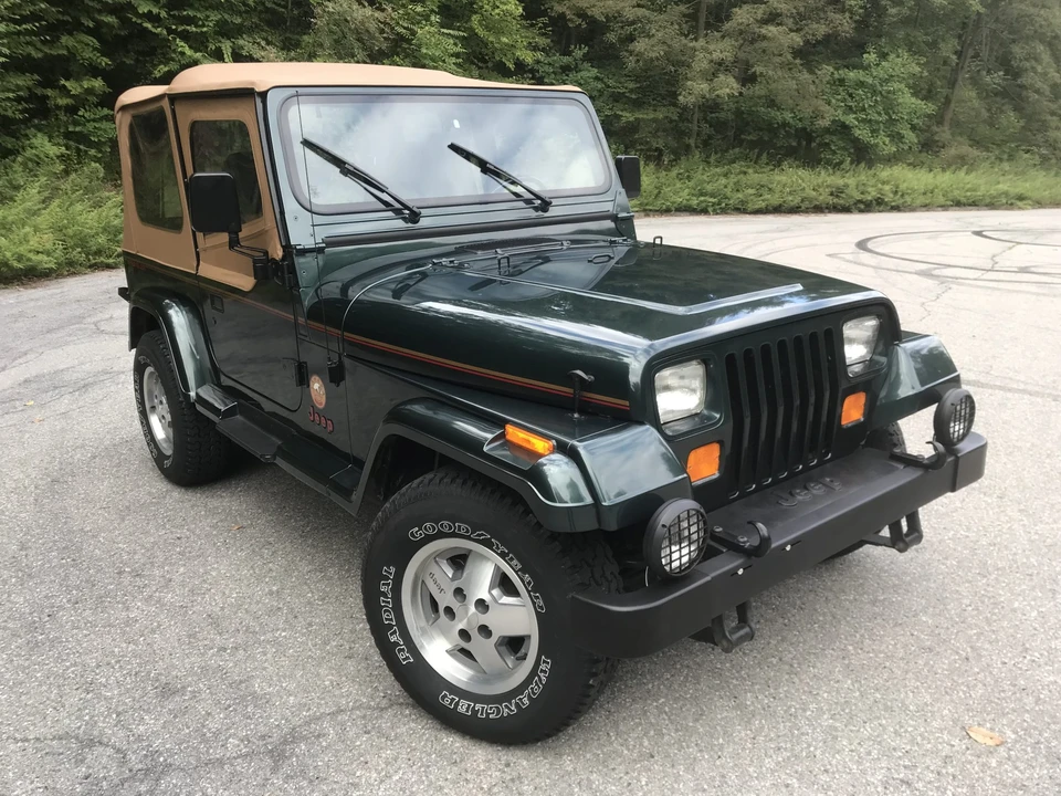 1993 Jeep YJ Wrangler - Image 23 of 31