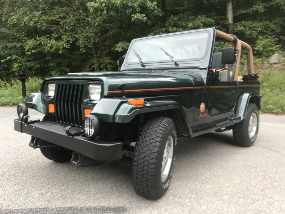 1993 Jeep YJ Wrangler - Image 10 of 31