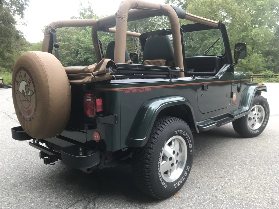 1993 Jeep YJ Wrangler - Image 17 of 31