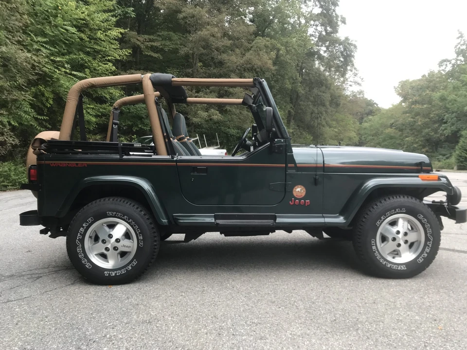 1993 Jeep YJ Wrangler - Image 18 of 31