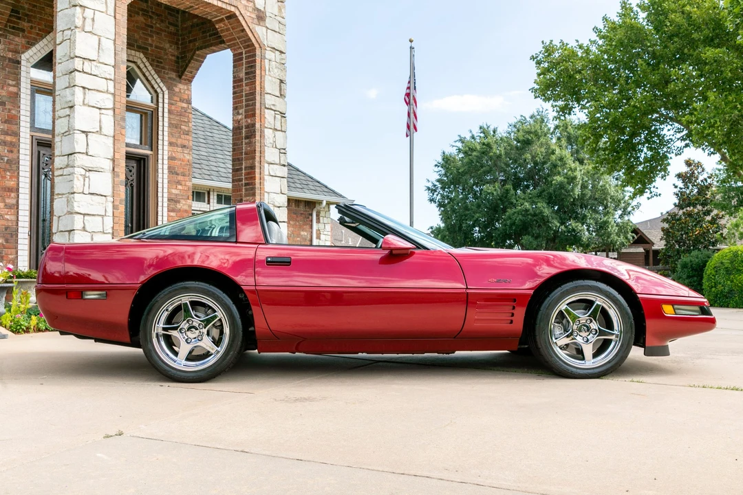 1994 Chevrolet Corvette C4 ZR1 - Image 24 of 31