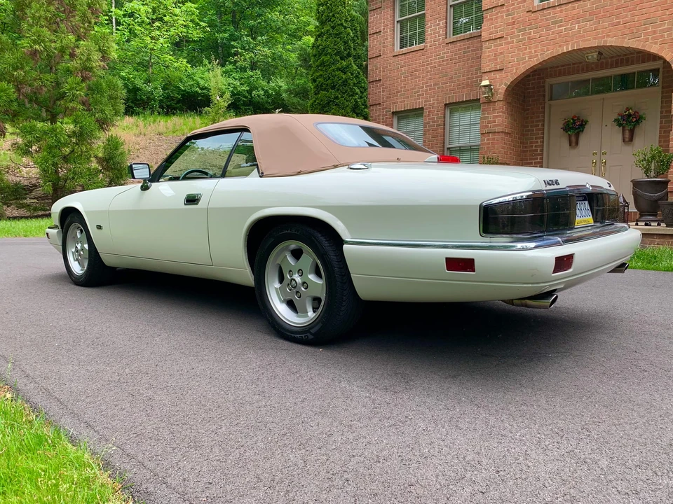 1994 Jaguar XJS Convertible - Image 23 of 31