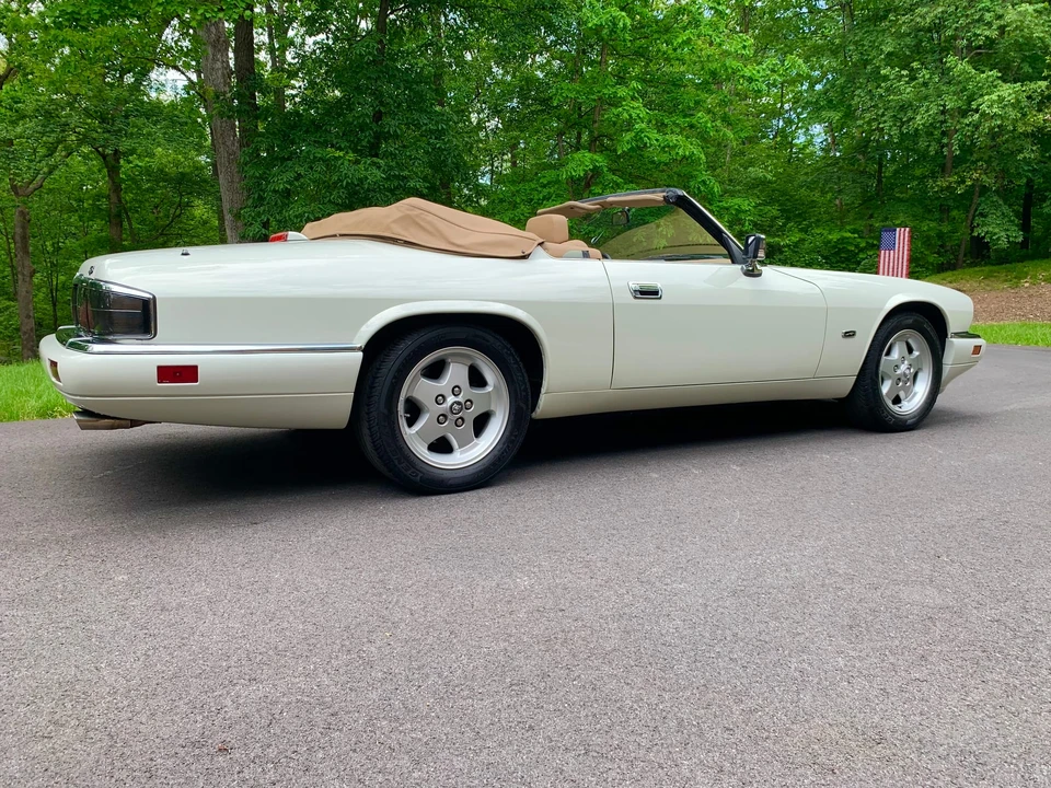 1994 Jaguar XJS Convertible - Image 11 of 31