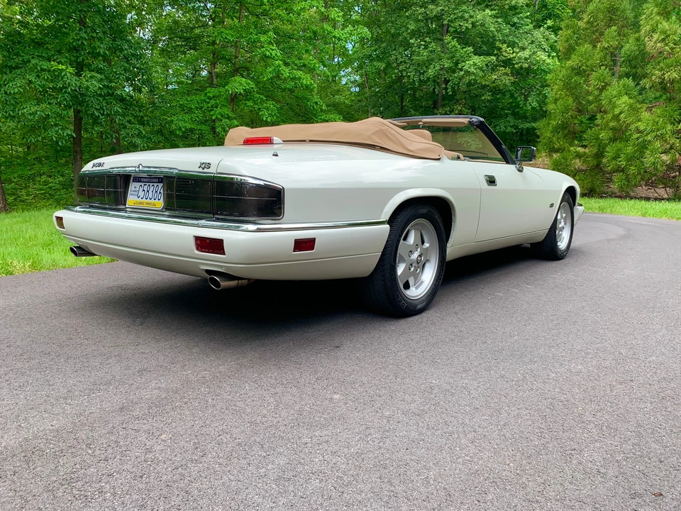 1994 Jaguar XJS Convertible - Image 10 of 31