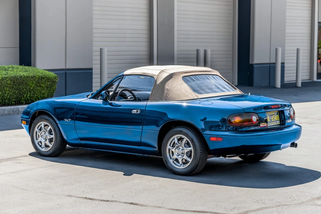 1994 Mazda NA MX-5 Miata - Image 14 of 31