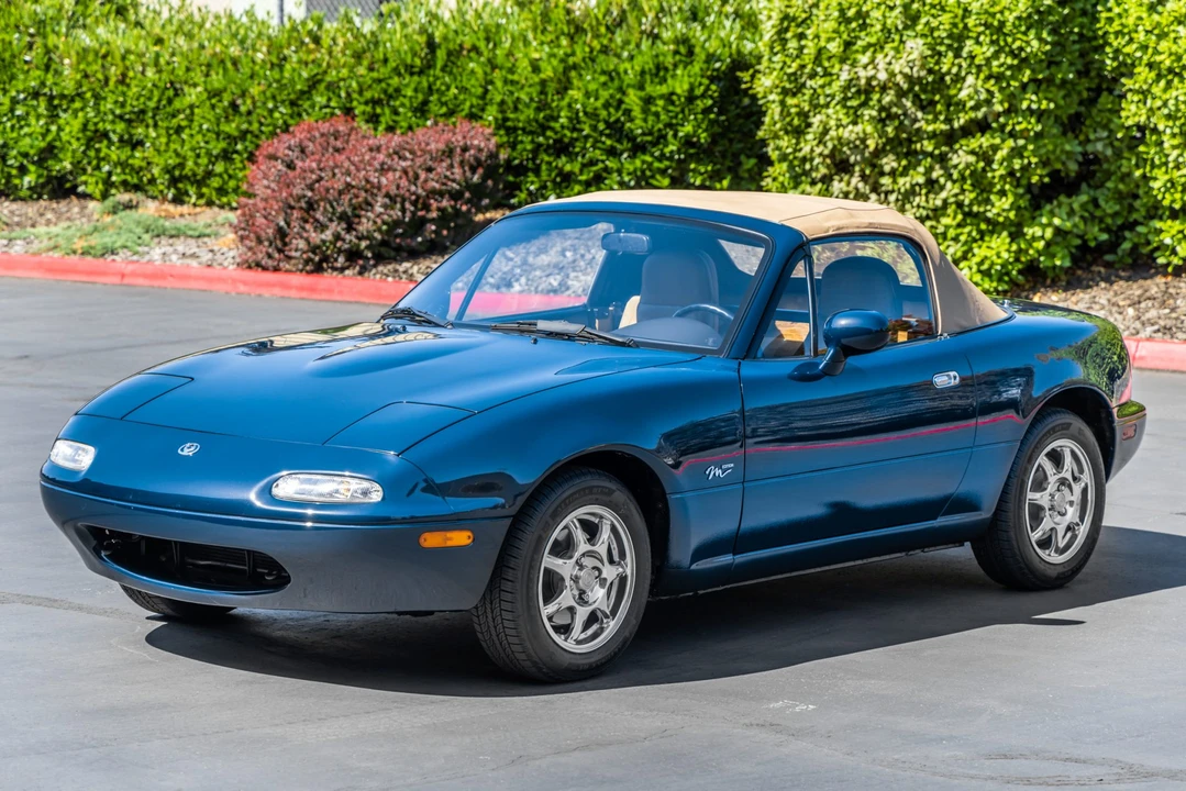 1994 Mazda NA MX-5 Miata - Image 2 of 31