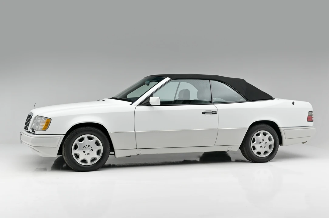 1995 Mercedes-Benz W124 E-Class - Image 2 of 31