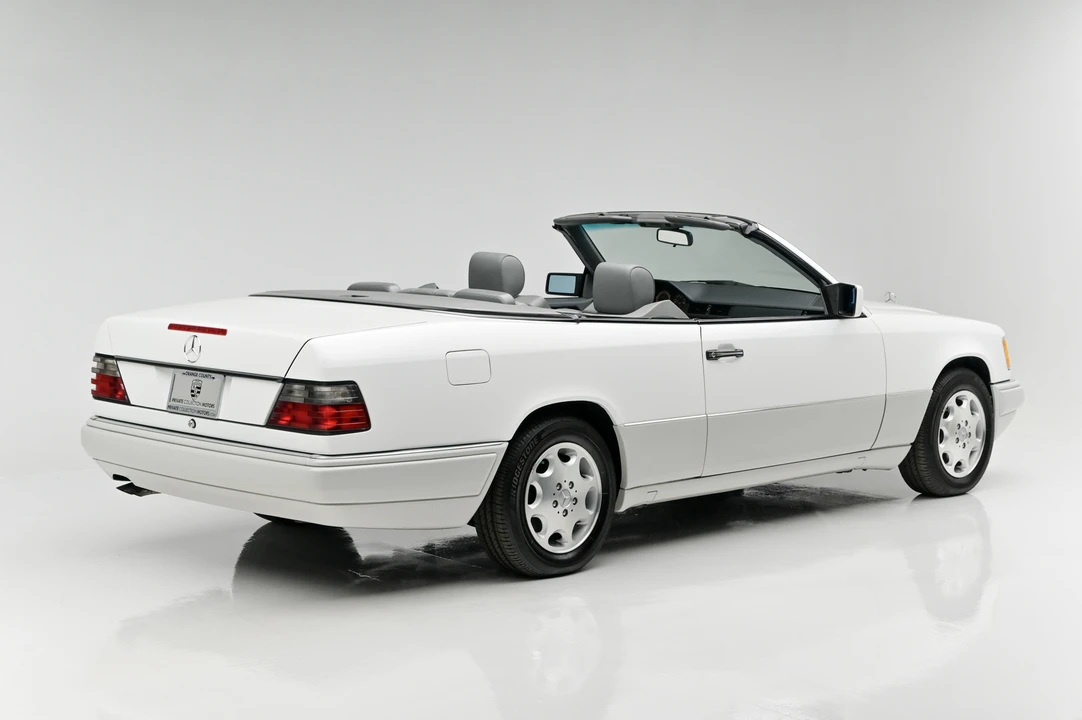 1995 Mercedes-Benz W124 E-Class - Image 8 of 31