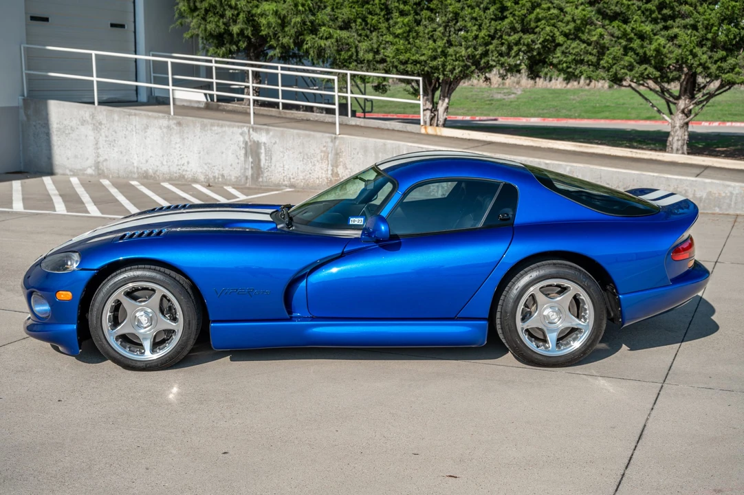 1996 Dodge Viper GTS 2nd Gen - Image 11 of 31