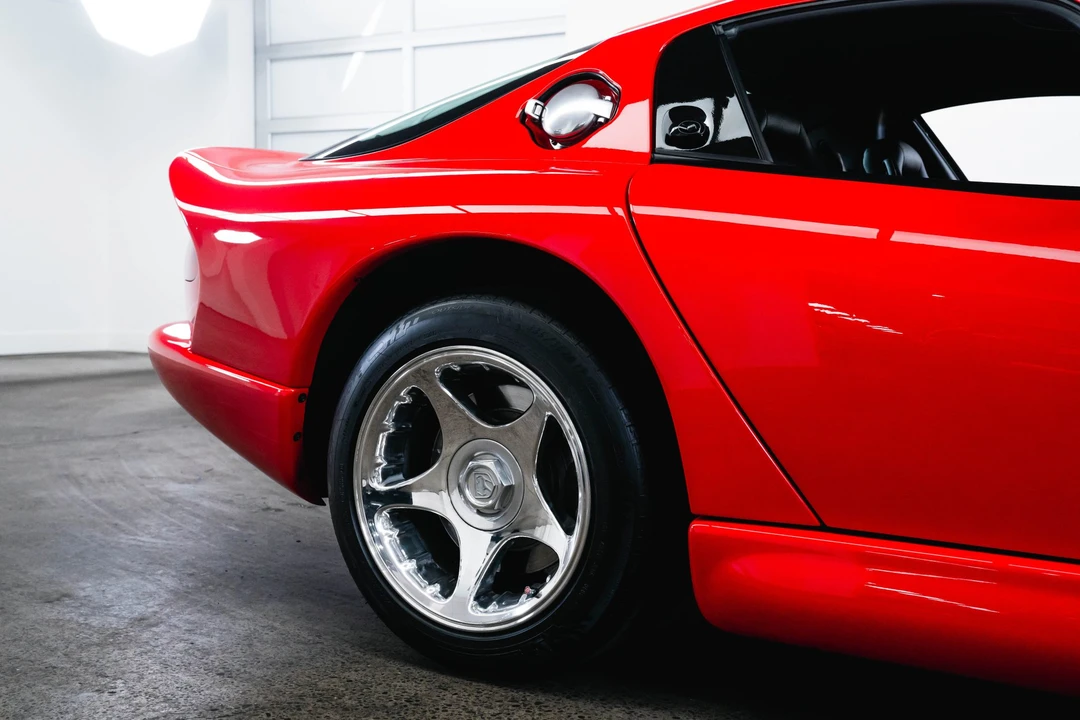 1998 Dodge Viper GTS 2nd Gen - Image 24 of 31