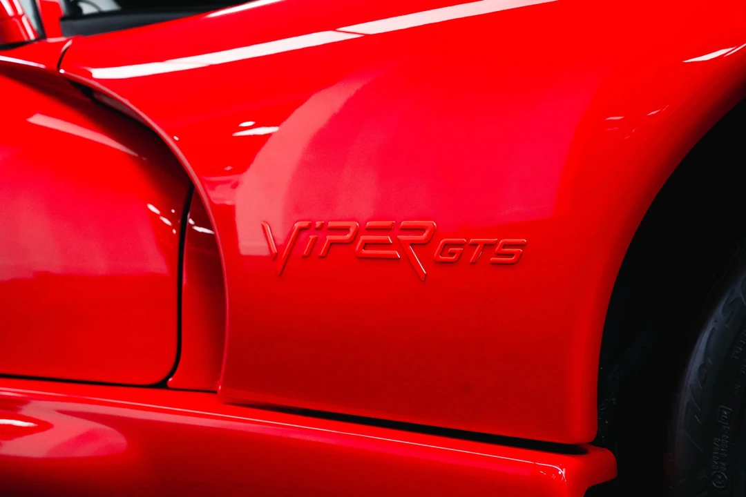 1998 Dodge Viper GTS 2nd Gen - Image 15 of 31