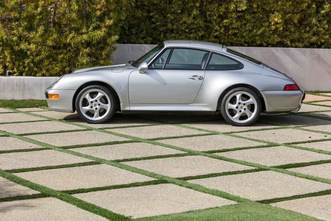 1998 Porsche 993 Carrera - Image 12 of 31
