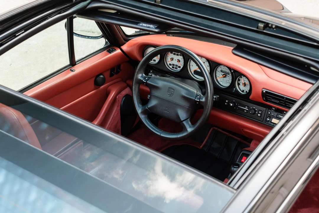 1998 Porsche 993 Carrera - Image 27 of 31
