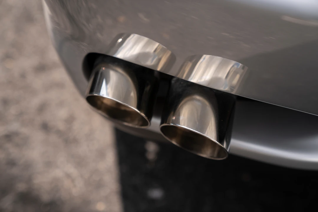 1999 Ferrari 550 Maranello - Image 26 of 31