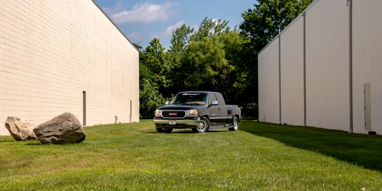 1999 GMC Sierra 2nd Gen - Image 3 of 31