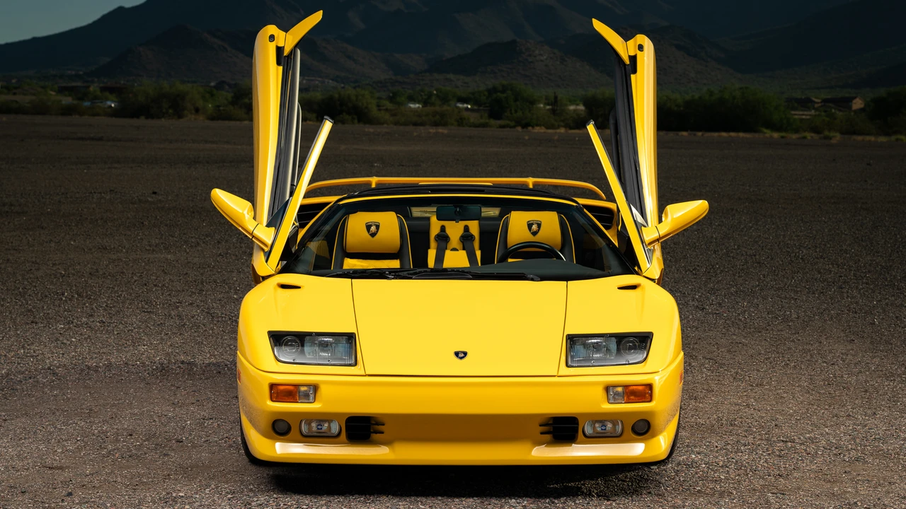 1999 Lamborghini Diablo VT - Image 9 of 31