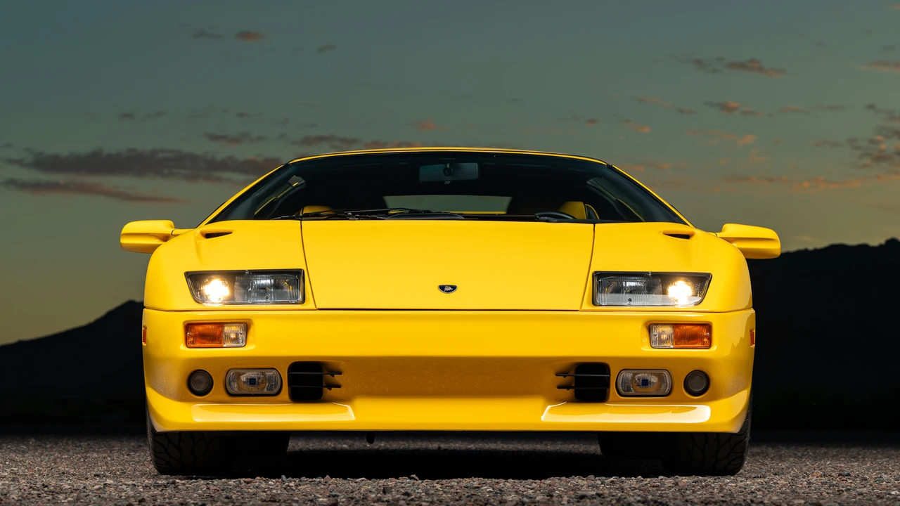 1999 Lamborghini Diablo VT - Image 11 of 31